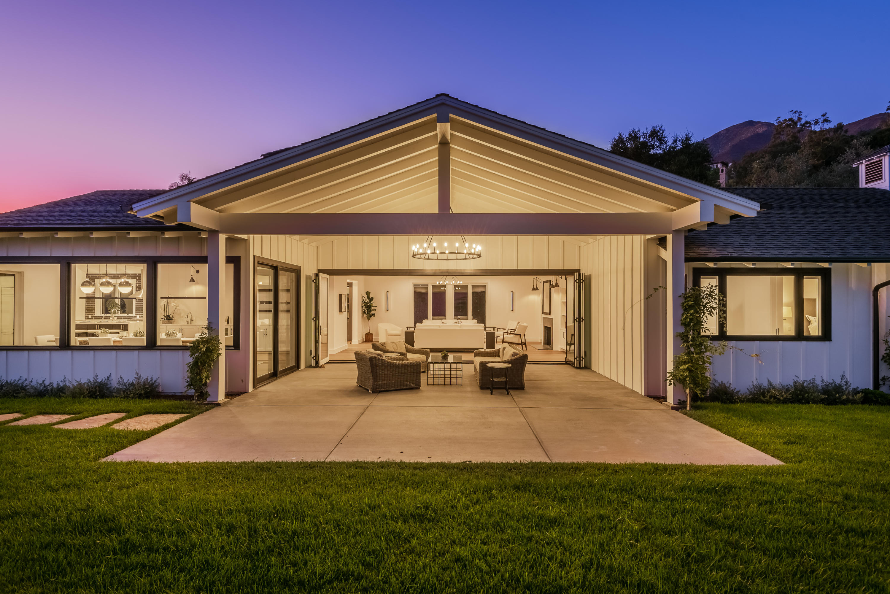 950 Brooktree Road Santa Barbara, CA 93108 - Photo 4 of 37 a front view of a house with garden