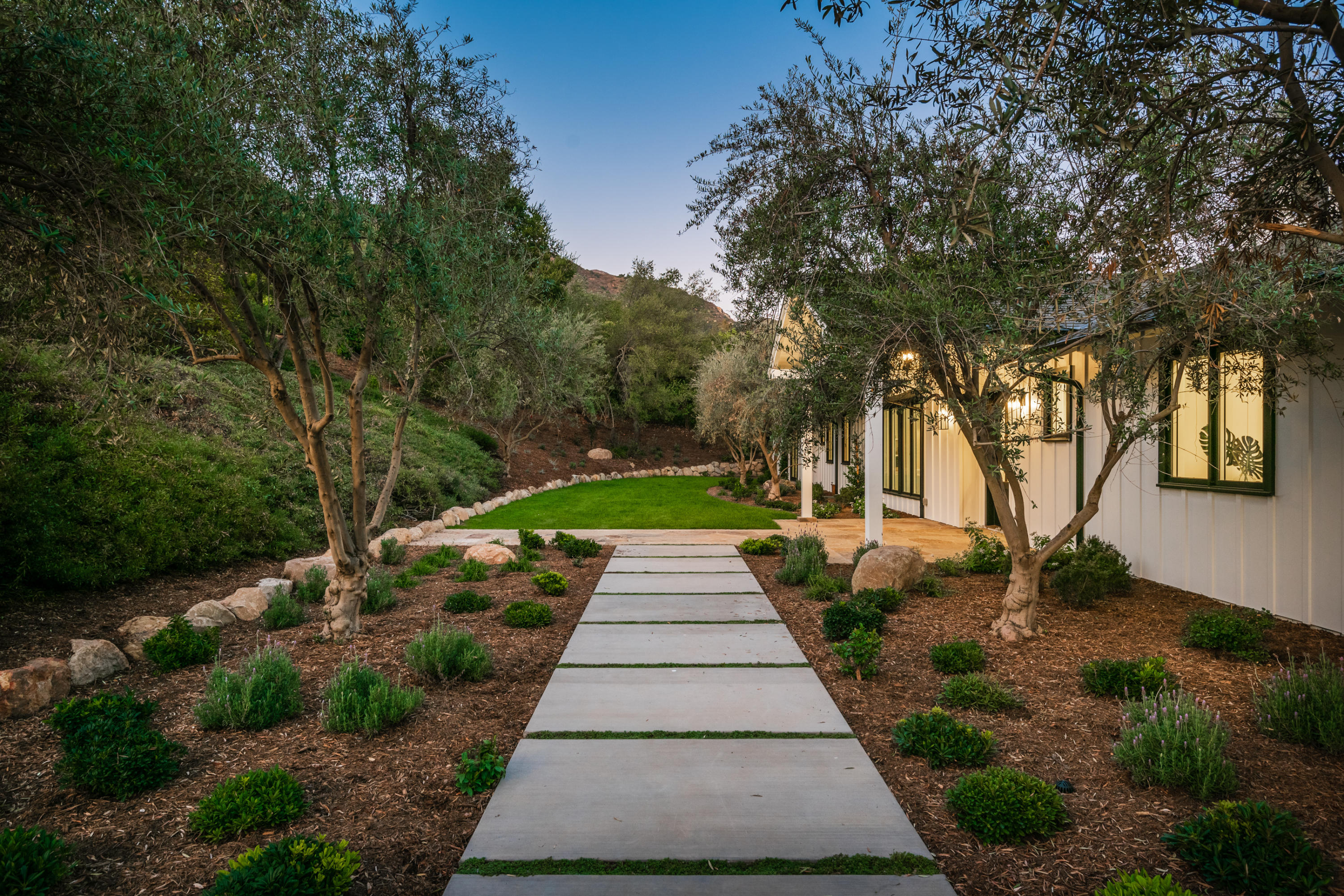 950 Brooktree Road Santa Barbara, CA 93108 - Photo 8 of 37 a view of park with large trees