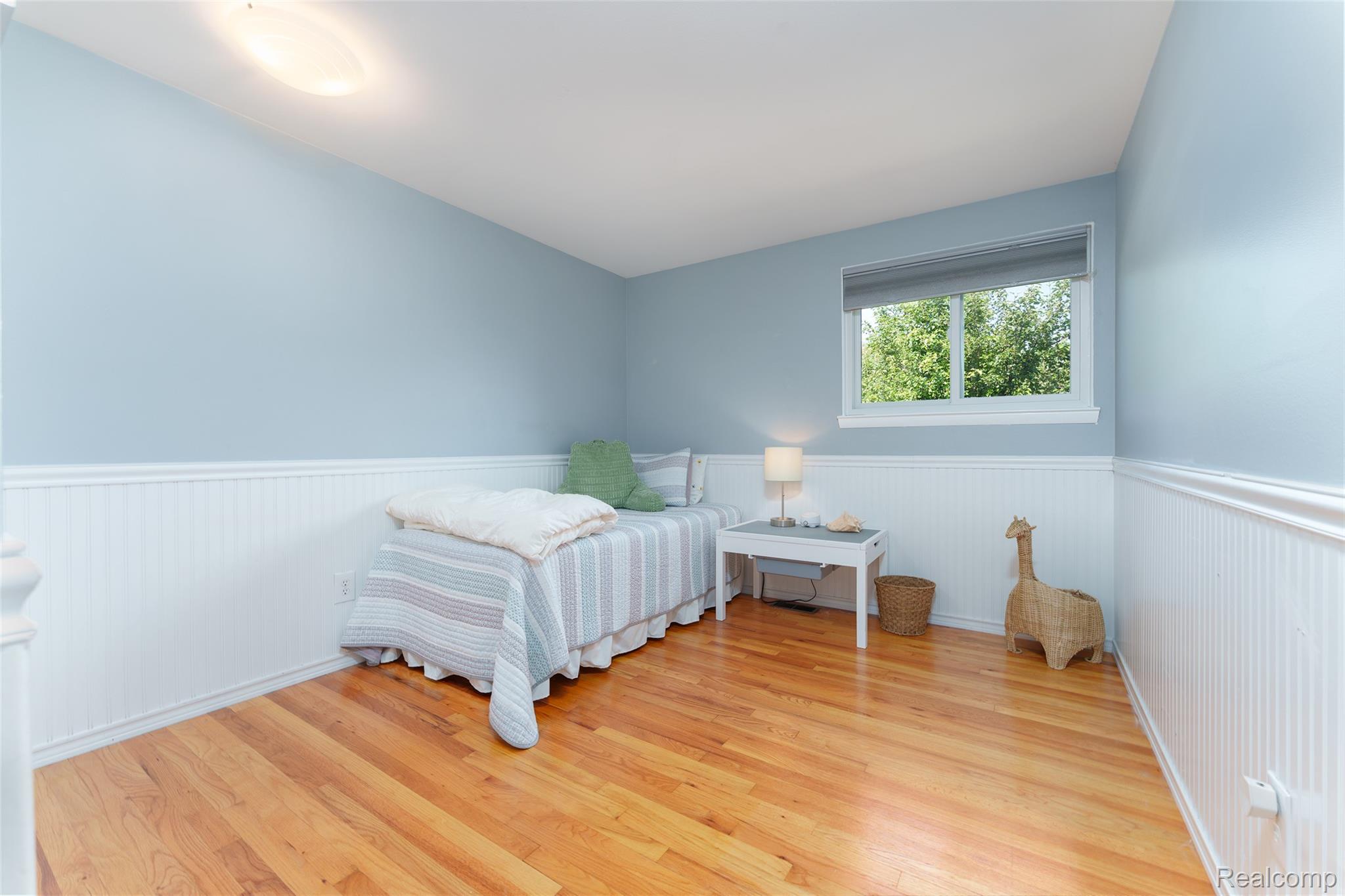 11860 Riverside Drive Plymouth, MI 48170 - Photo 18 of 25 Bedroom with hardwood floors