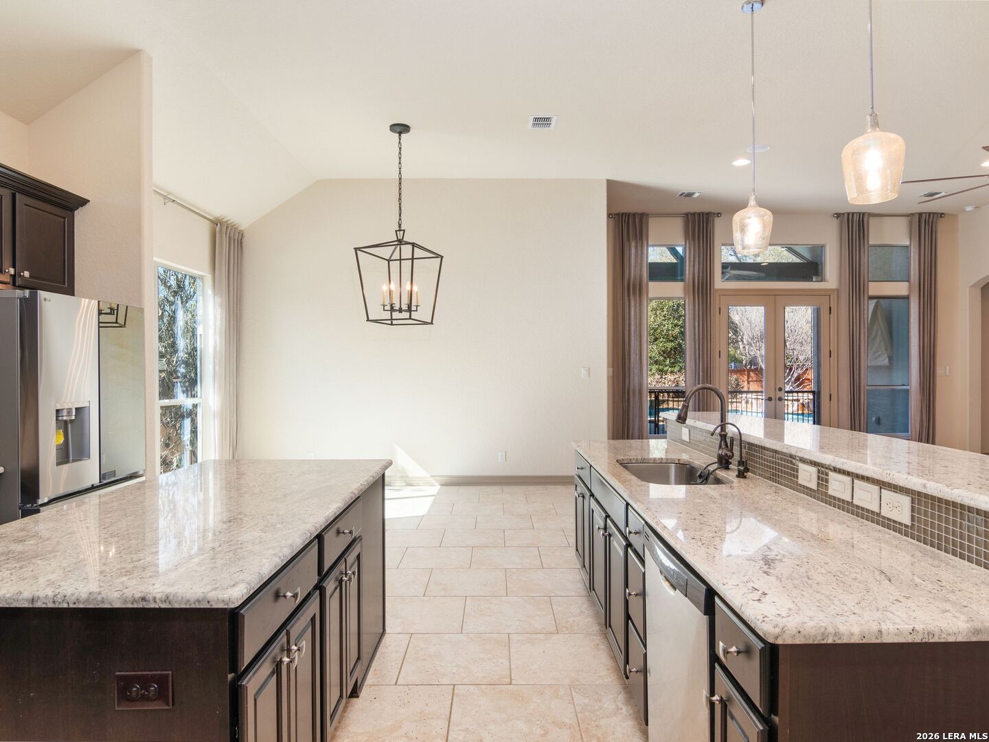 30142 Setterfeld Circle Fair Oaks Ranch, TX 78015 - Photo 16 of 47