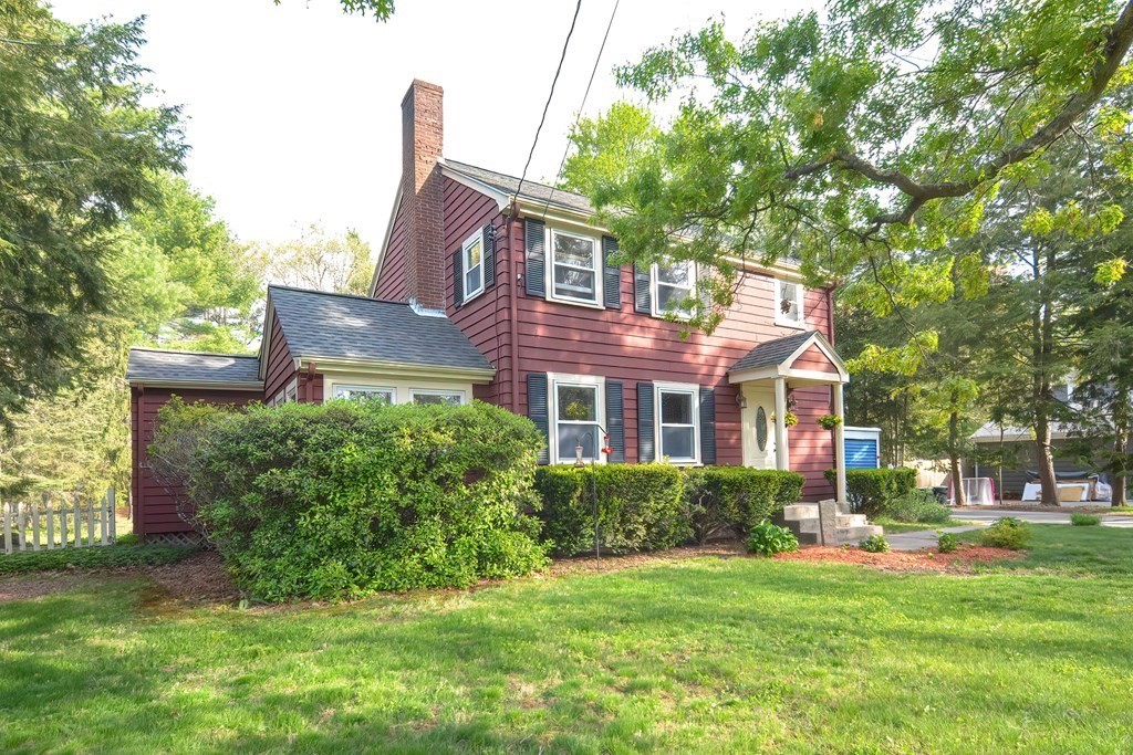 5 Eleanor Road Walpole, MA 02081 - Photo 1 of 31 Gallery Image 1
