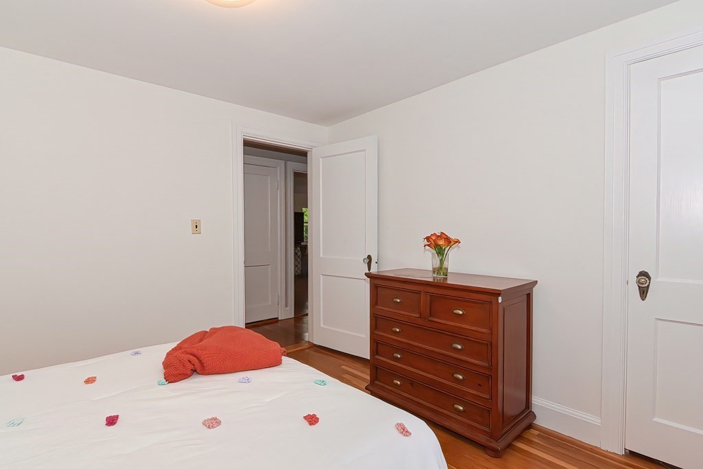 5 Eleanor Road Walpole, MA 02081 - Photo 18 of 31 Gallery Image 18