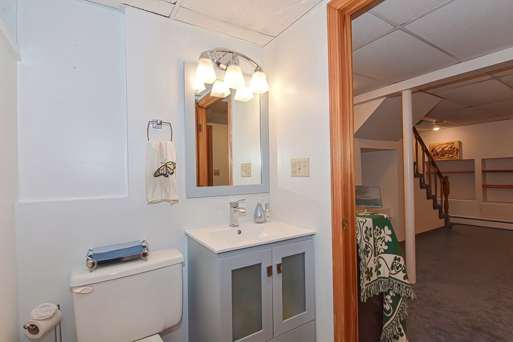 5 Eleanor Road Walpole, MA 02081 - Photo 26 of 31 Gallery Image 26