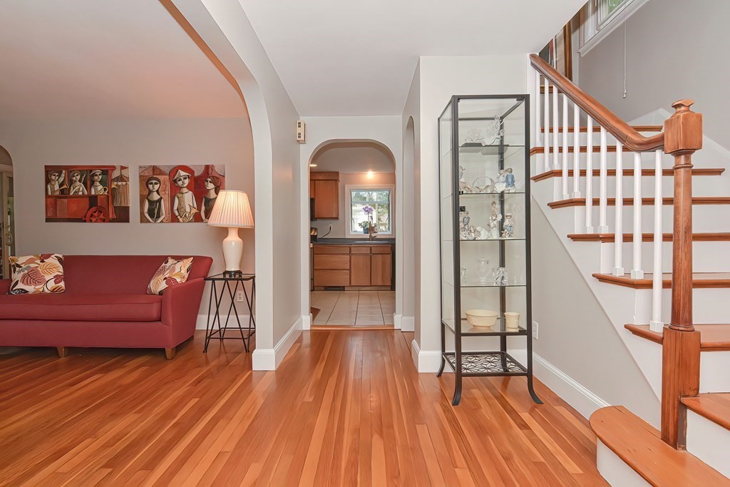 5 Eleanor Road Walpole, MA 02081 - Photo 3 of 31 Gallery Image 3