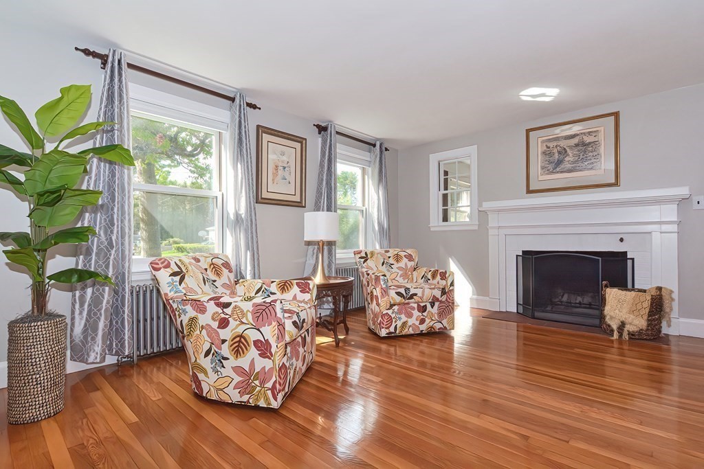 5 Eleanor Road Walpole, MA 02081 - Photo 5 of 31 Gallery Image 5