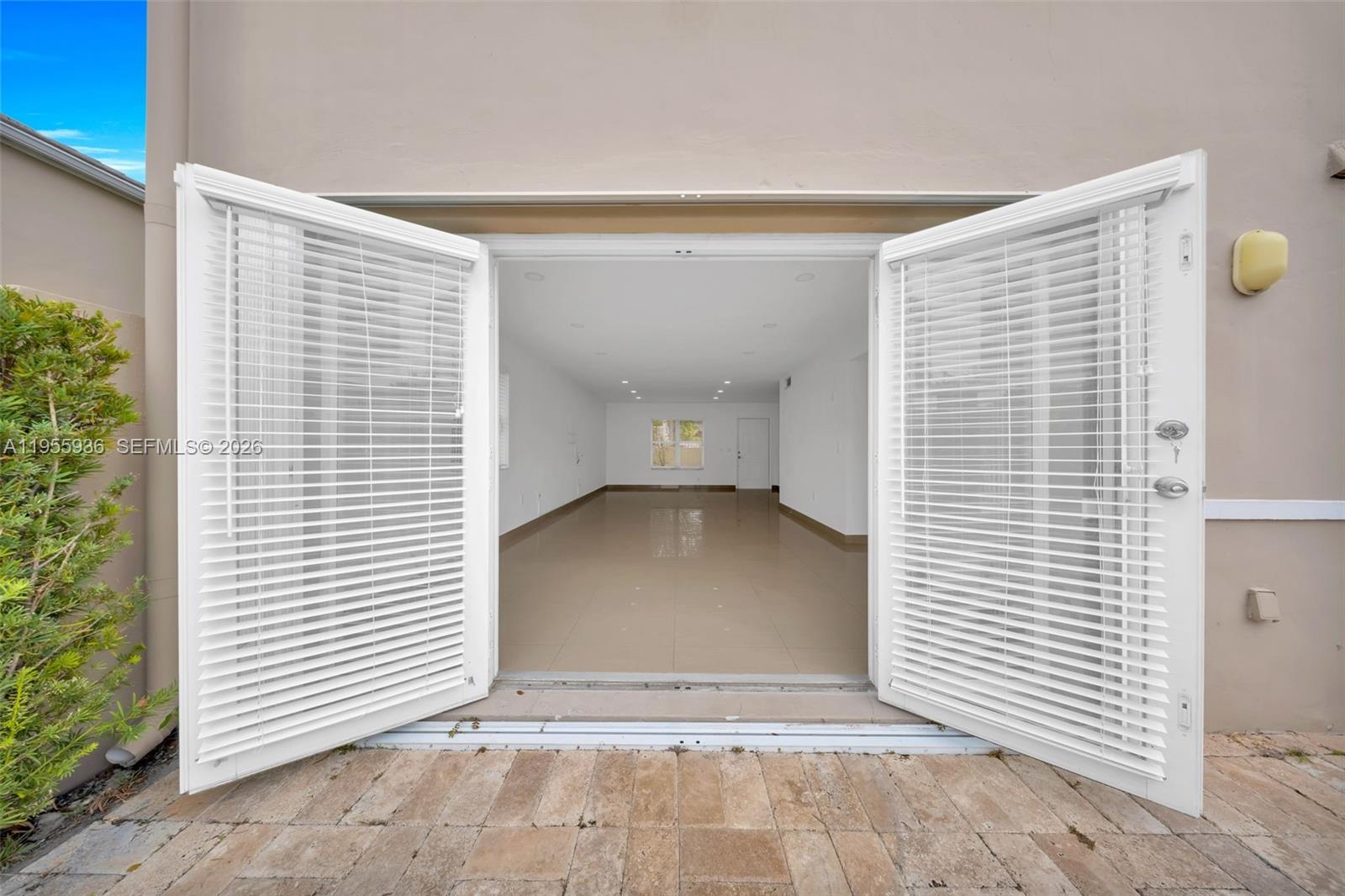 6960 Southwest 54th Street Miami, FL 33155 - Photo 12 of 55