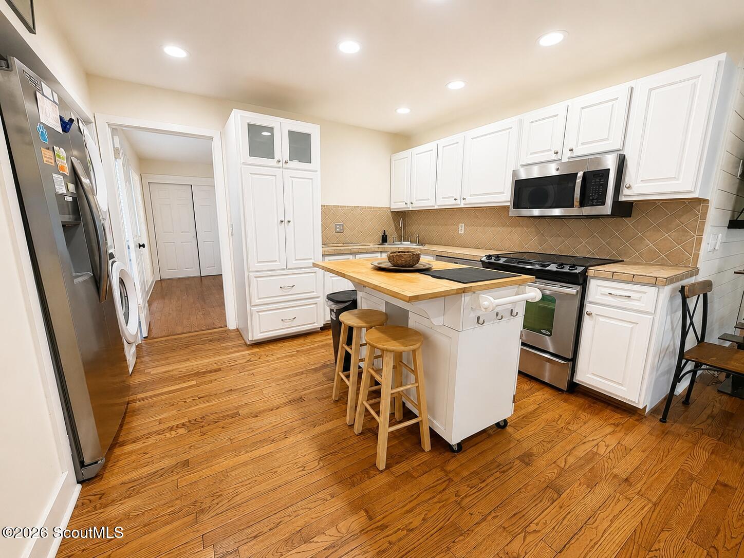 618 Executive Golf Villas Road St. Simons Island, GA 31522 - Photo 2 of 11 Kitchen
