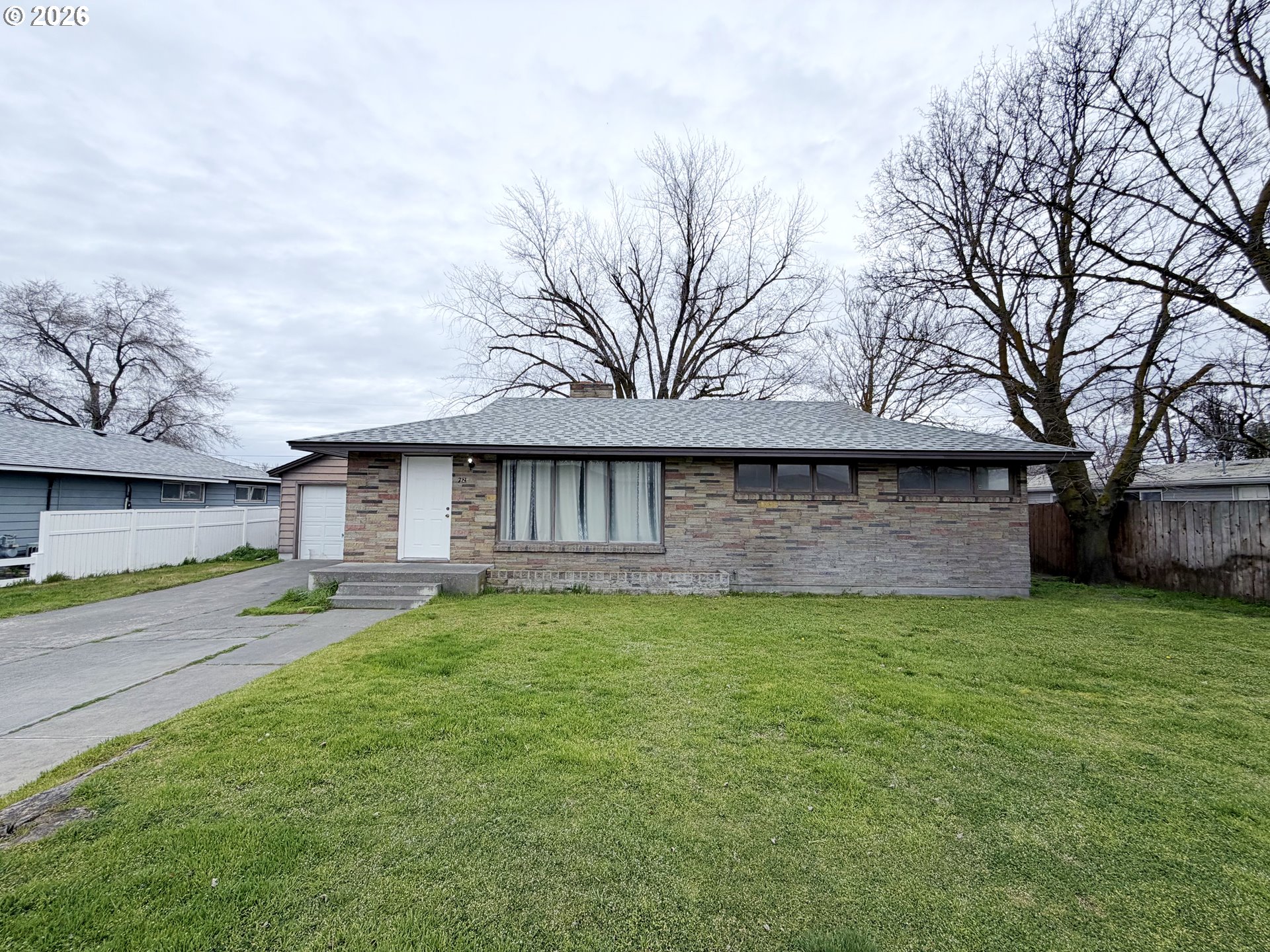 725 Southwest 11th Street Hermiston, OR 97838 - Photo 1 of 18