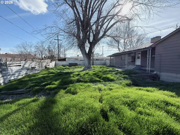 $230,000 | 725 Southwest 11th Street, Hermiston, OR 97838