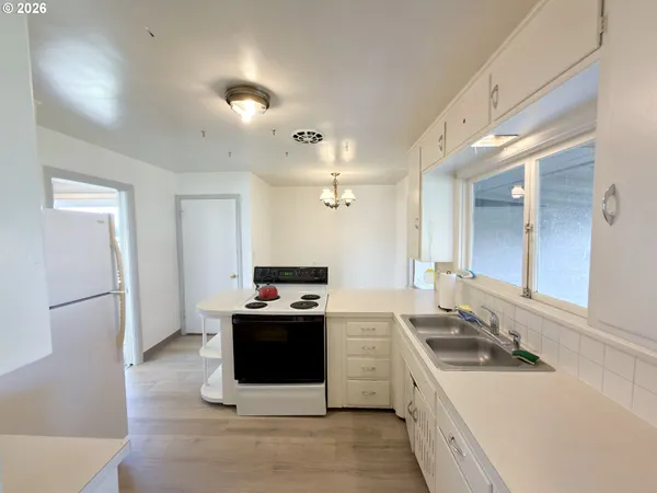 $230,000 | 725 Southwest 11th Street, Hermiston, OR 97838