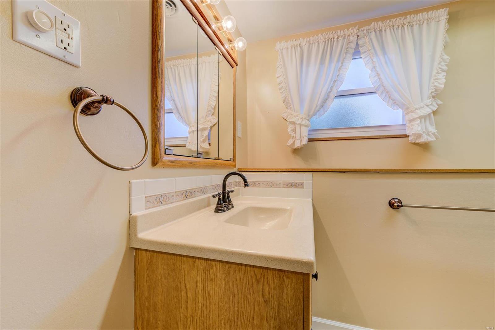 69 Country Hill Road St. Peters, MO 63376 - Photo 17 of 29