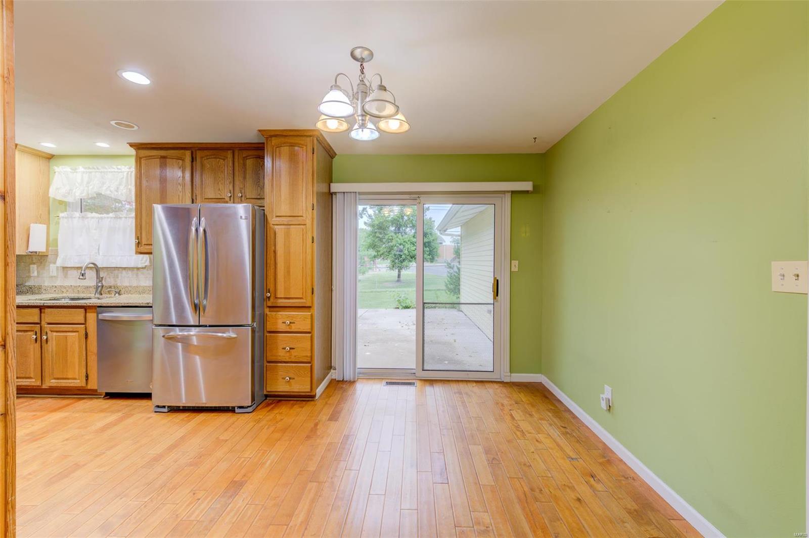 69 Country Hill Road St. Peters, MO 63376 - Photo 6 of 29