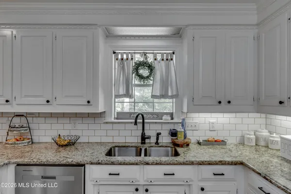 $349,000 | 60 Eastgate Drive, Brandon, MS 39042