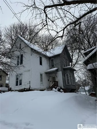 $135,200 | 9 East 15th Street, Jamestown, NY 14701
