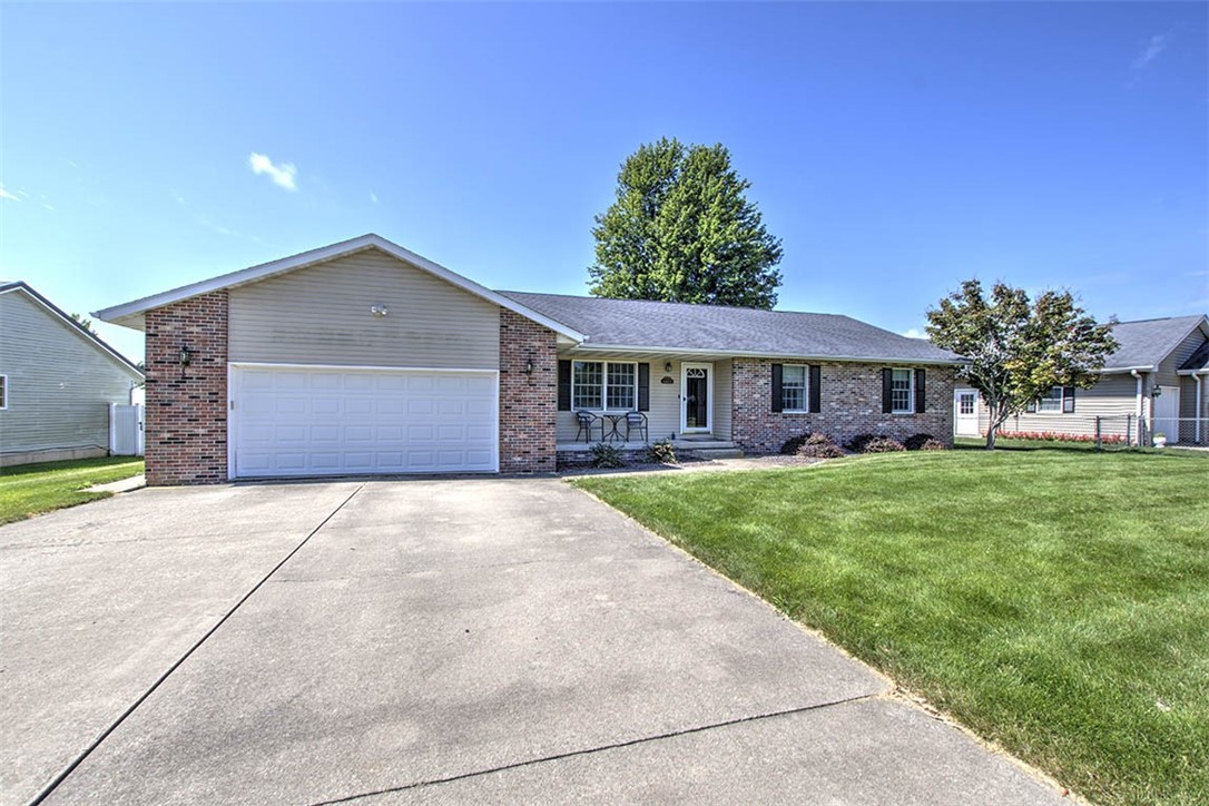 6865 Angela Drive Decatur, IL 62521 - Photo 7 of 28