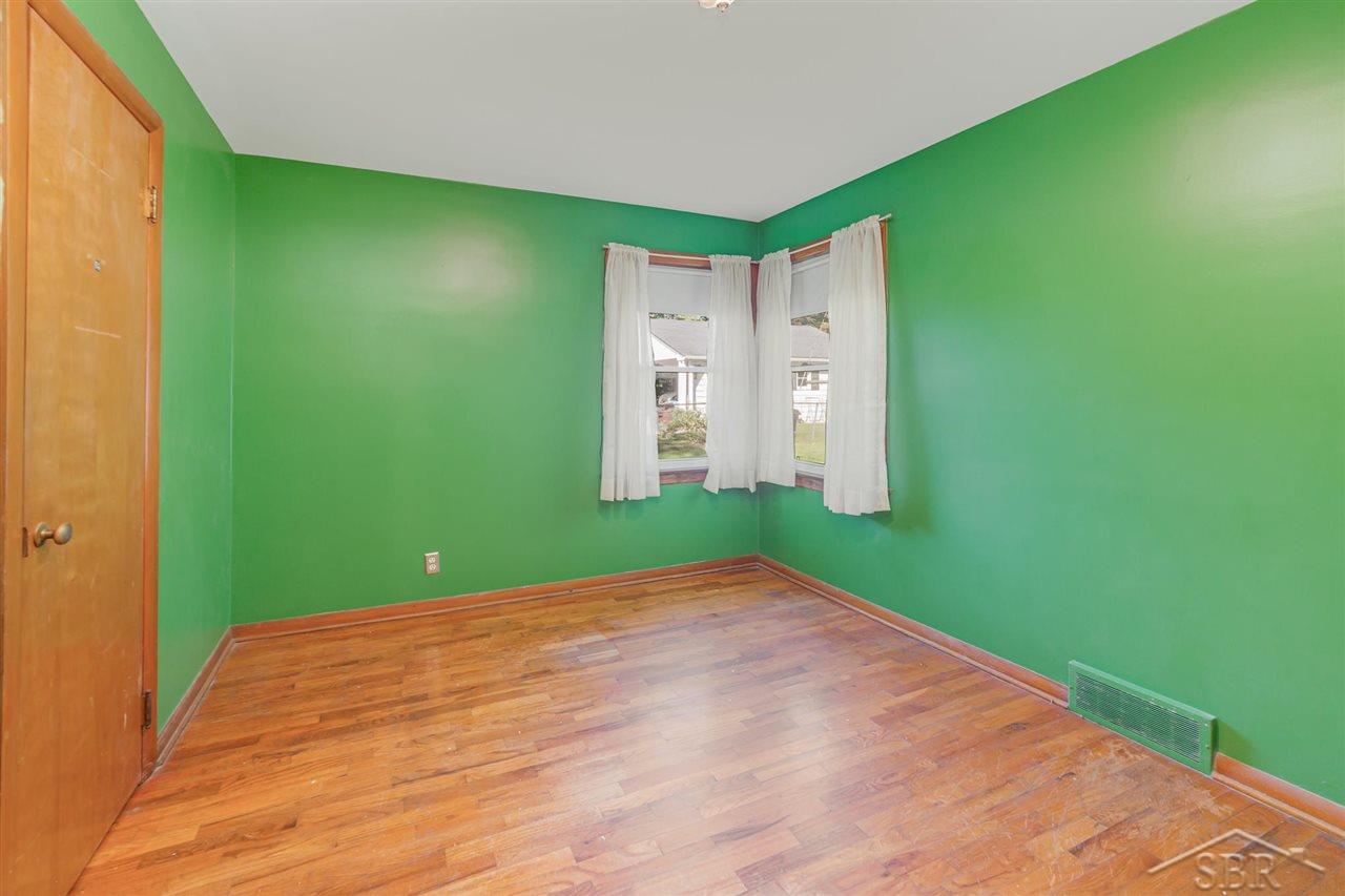 1330 North Center Road Saginaw, MI 48638 - Photo 8 of 16 50056800-7.JPG