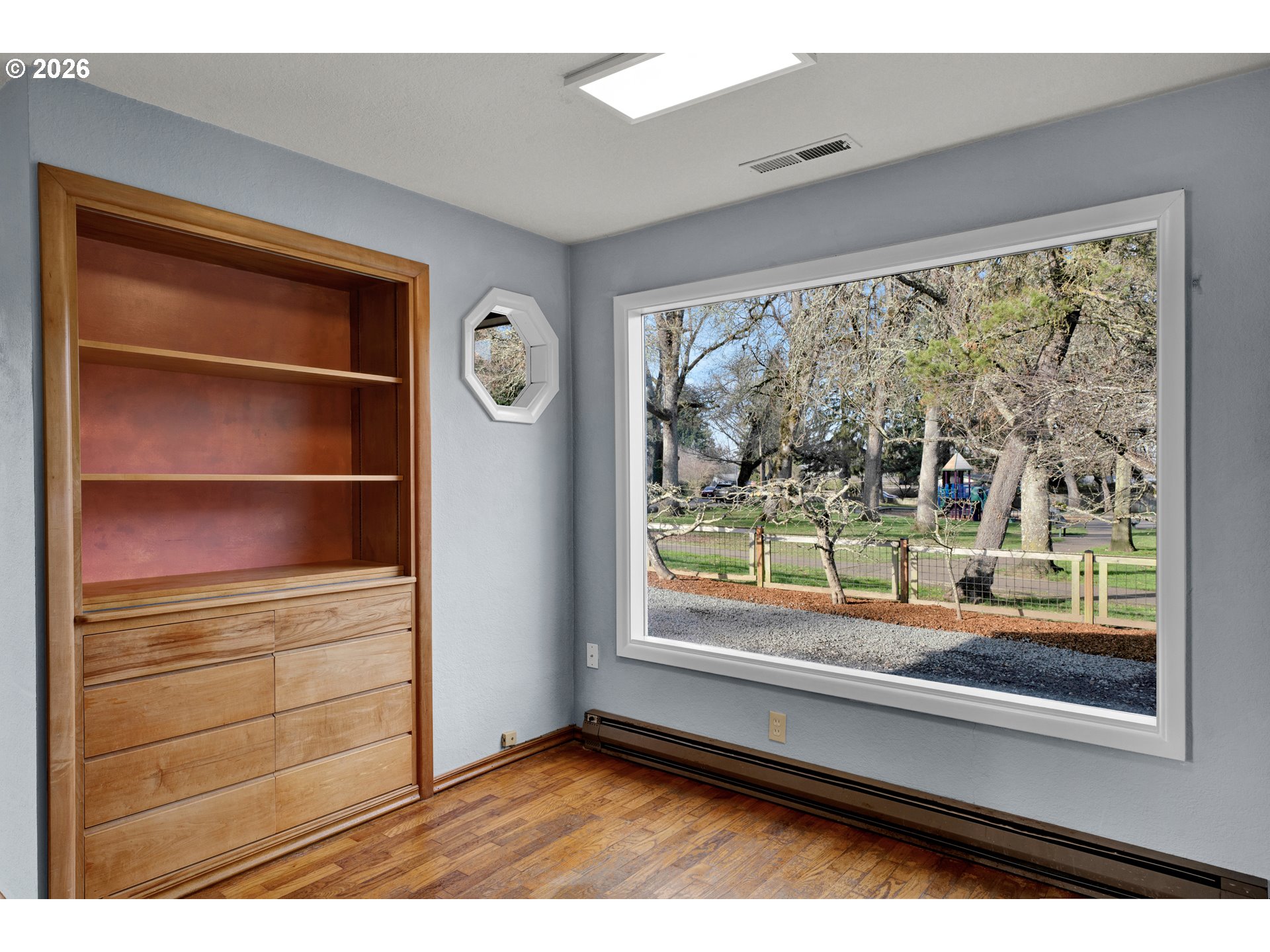 1571 Buck Street Eugene, OR 97402 - Photo 5 of 45 Living Room