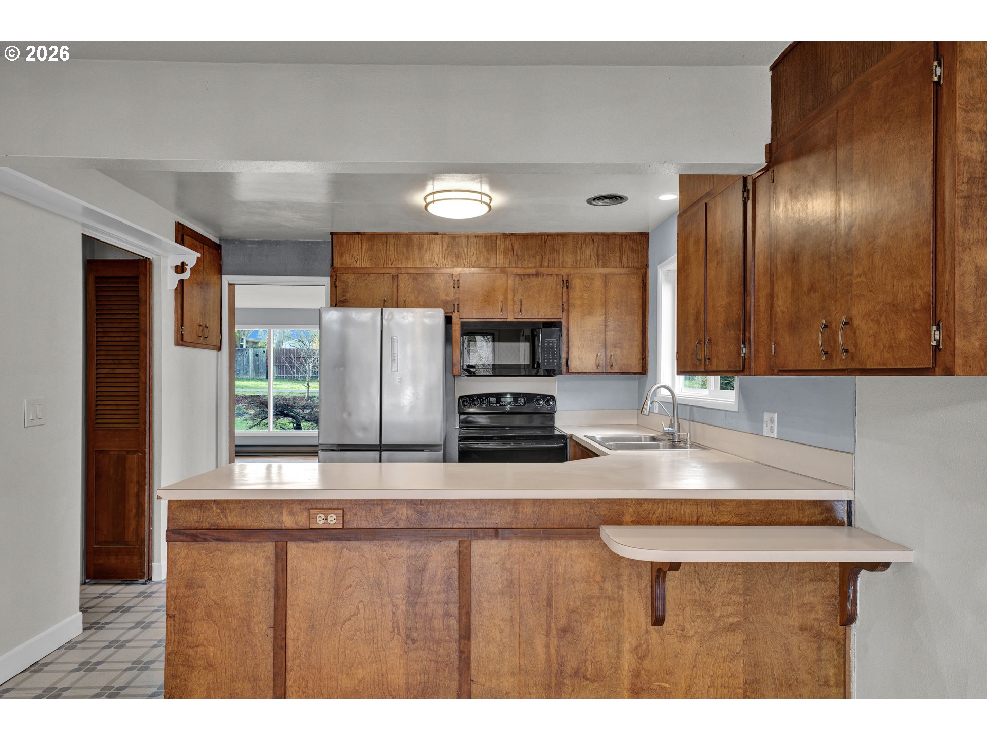 1571 Buck Street Eugene, OR 97402 - Photo 8 of 45 Kitchen