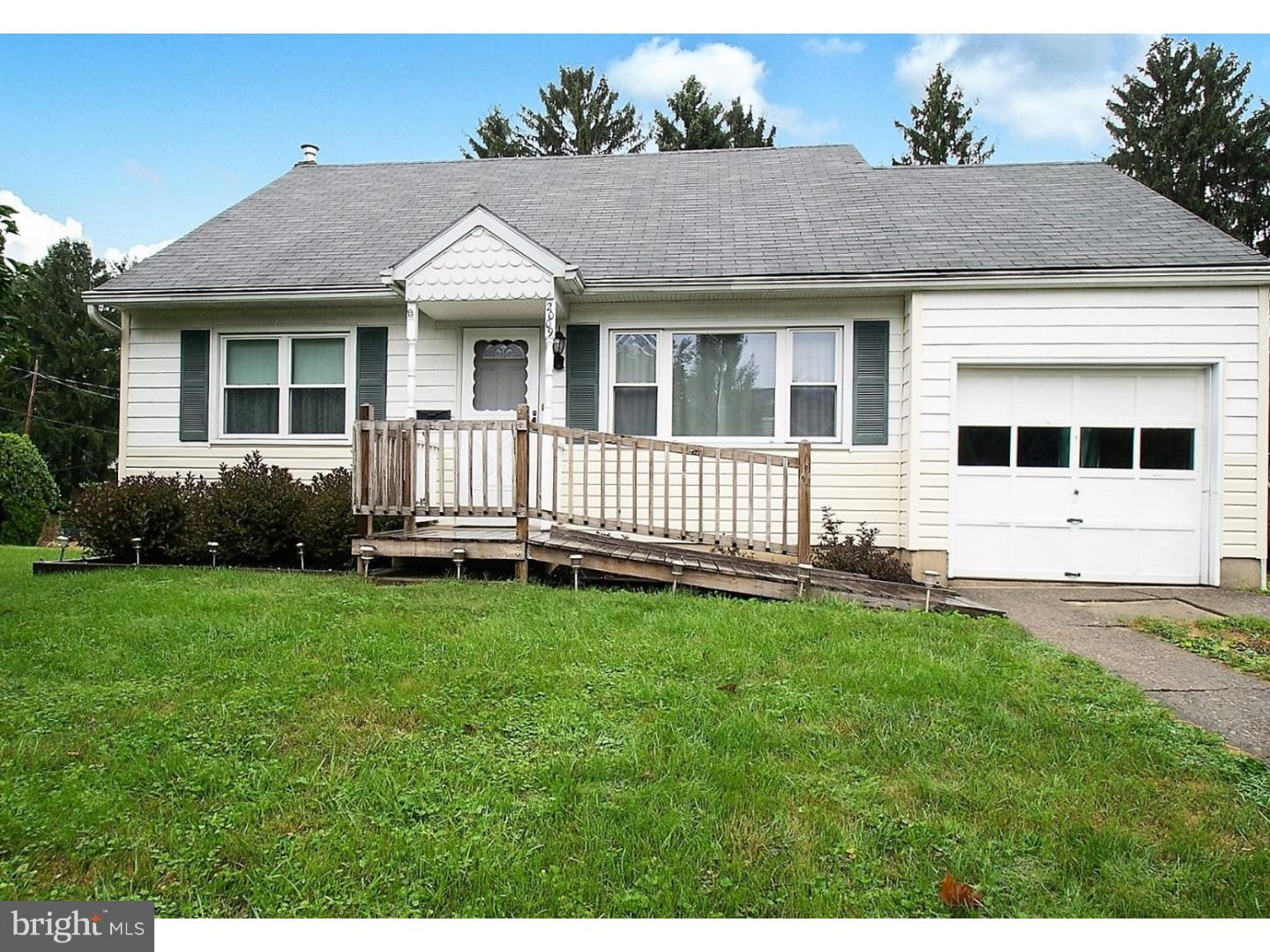 2009 Edgehill Road Bethlehem, PA 18017 - Photo 1 of 12 Gallery Image 1