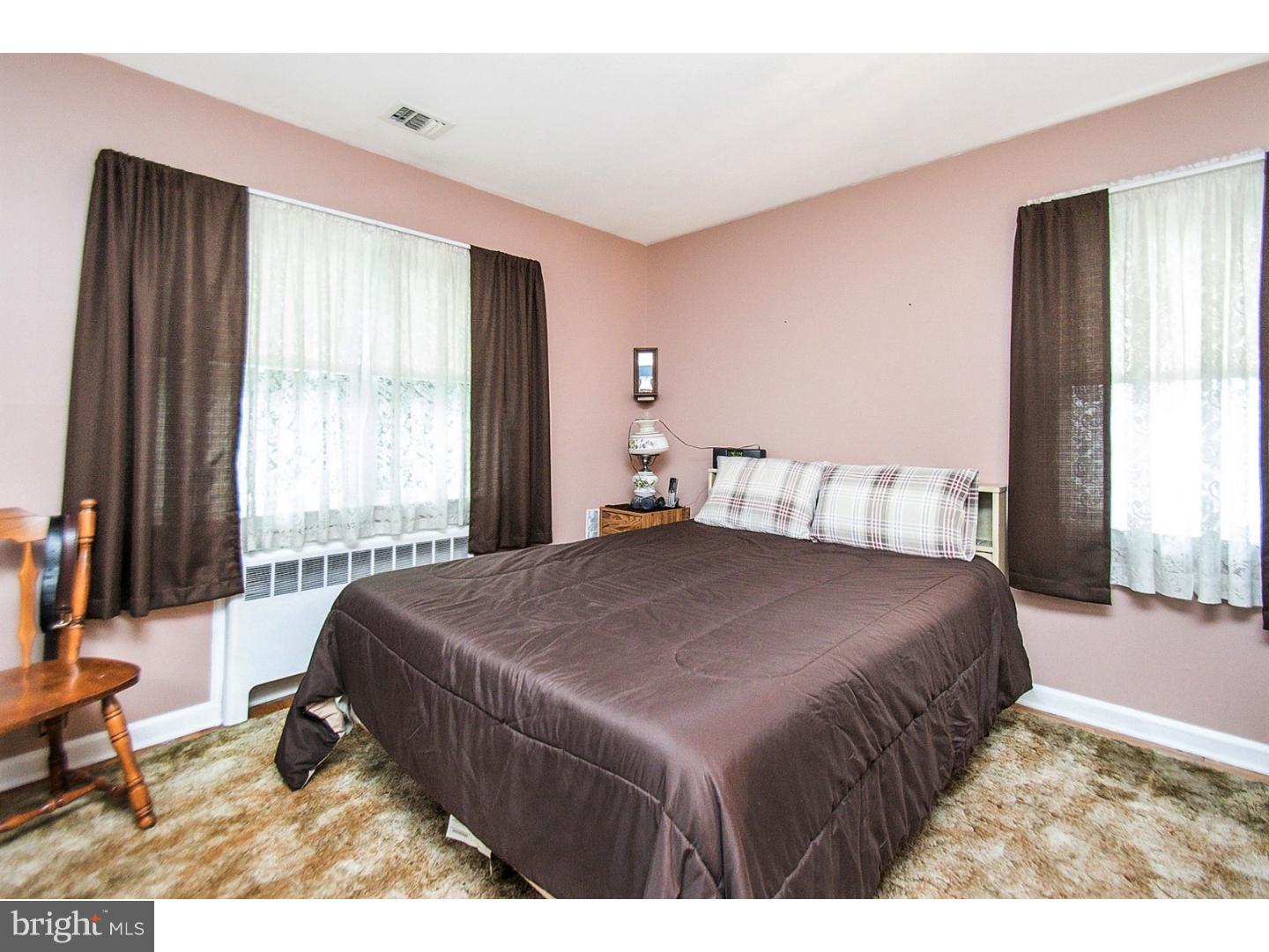 2009 Edgehill Road Bethlehem, PA 18017 - Photo 8 of 12 Gallery Image 8