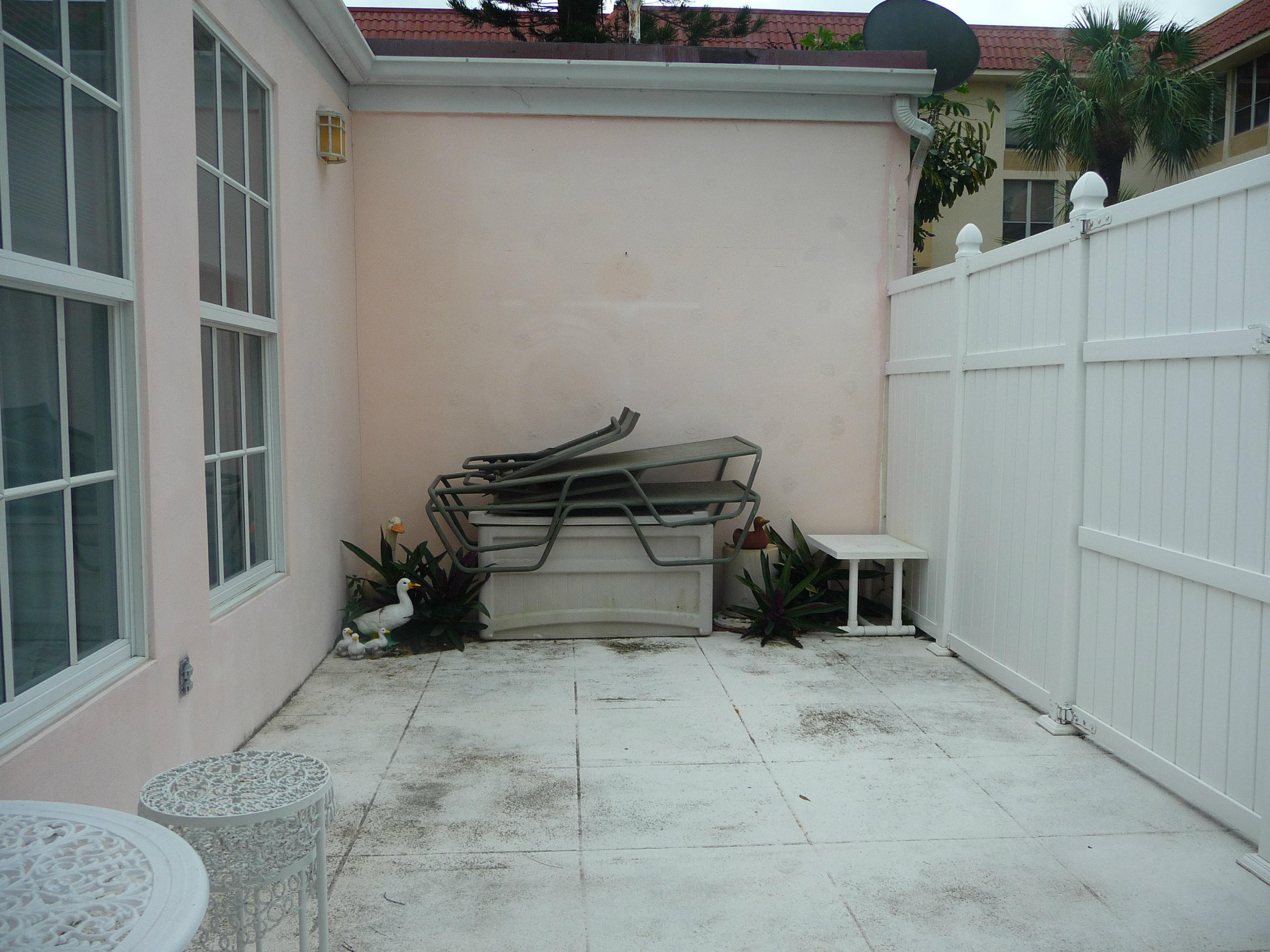 770 East Camino Real, Unit 40 Boca Raton, FL 33432 - Photo 11 of 20 OPEN FENCED PATIO