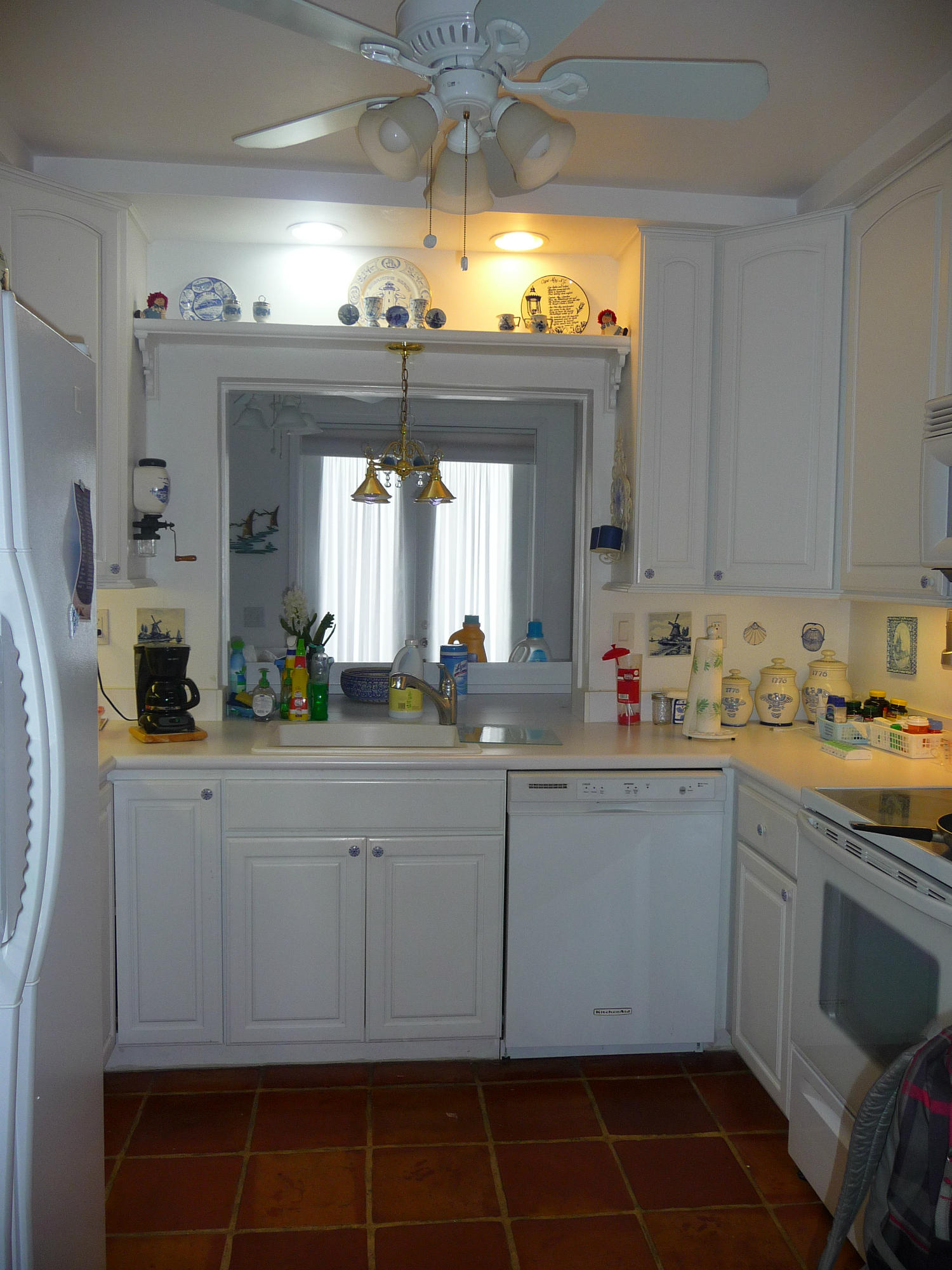 770 East Camino Real, Unit 40 Boca Raton, FL 33432 - Photo 12 of 20 KITCHEN