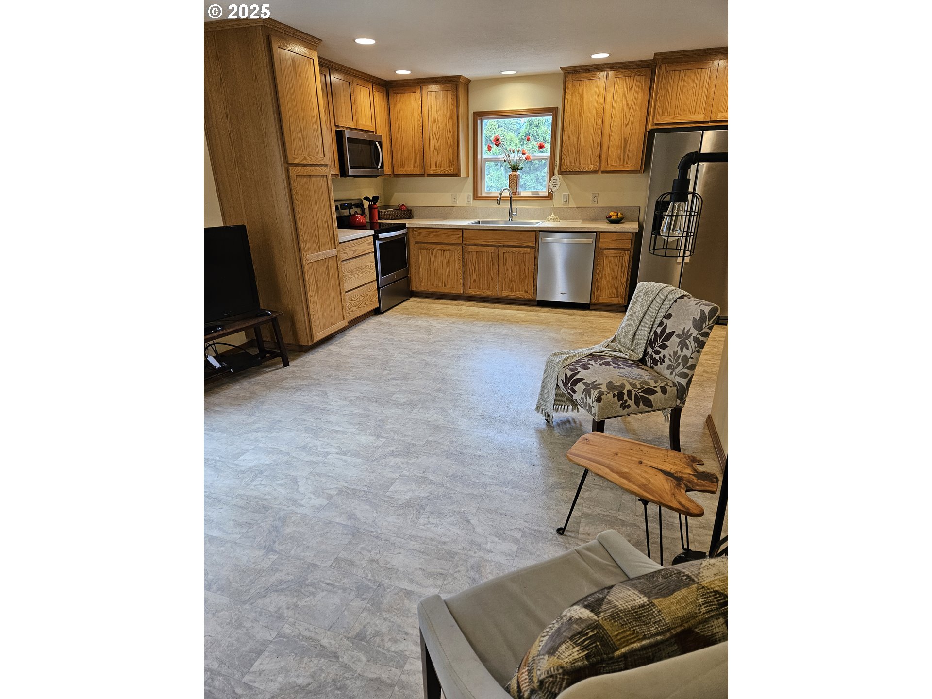 617 Southwest Monroe Street Sheridan, OR 97378 - Photo 5 of 26