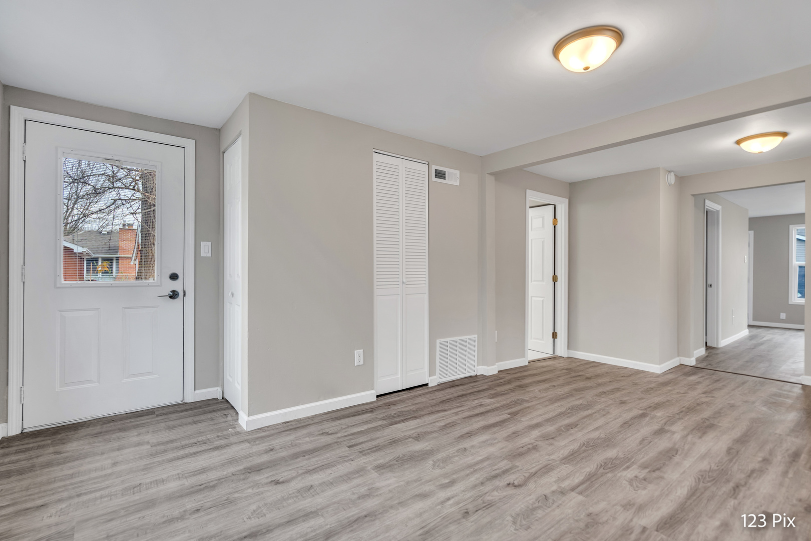 24522 Norelius Avenue Round Lake, IL 60073 - Photo 12 of 20