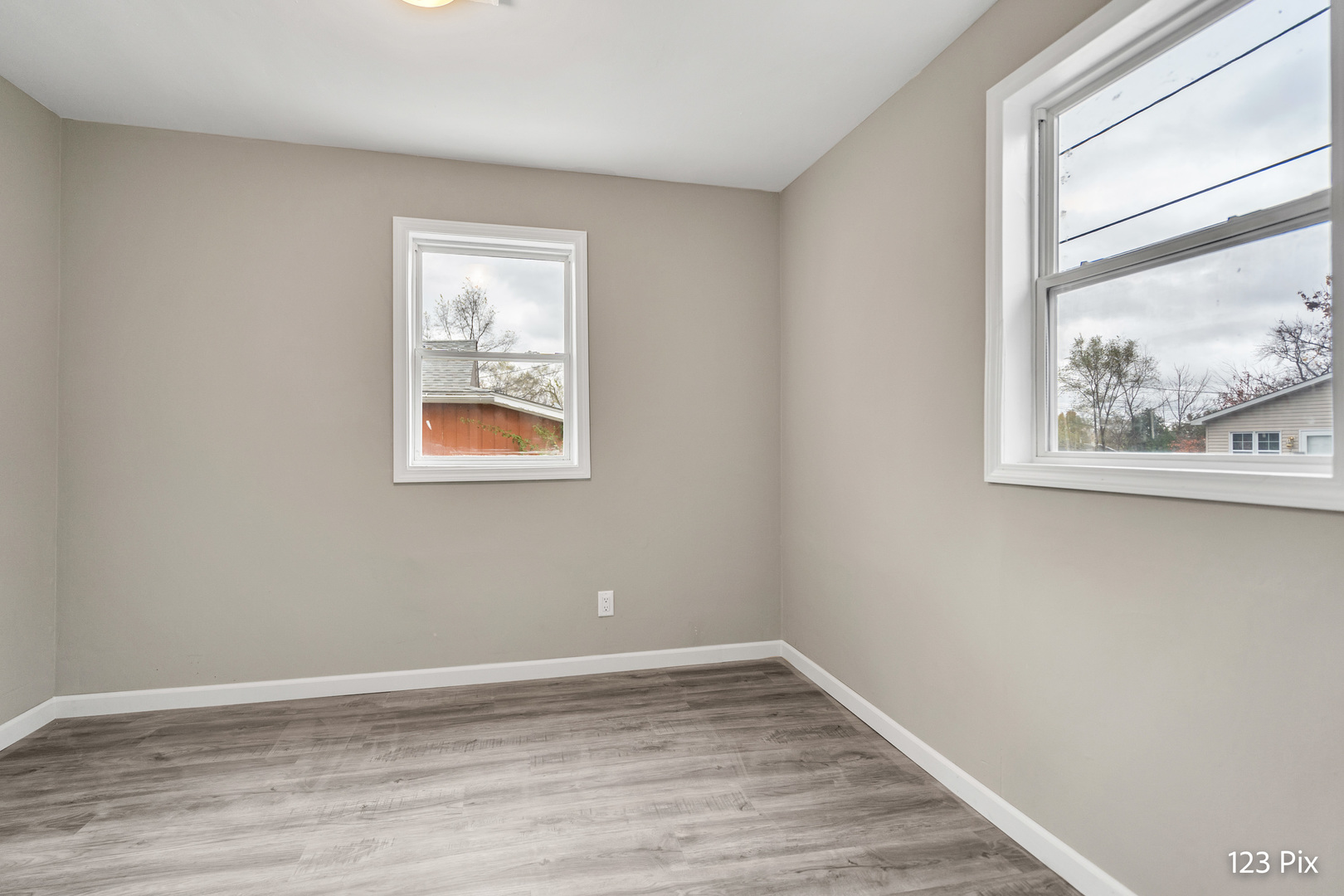 24522 Norelius Avenue Round Lake, IL 60073 - Photo 5 of 20