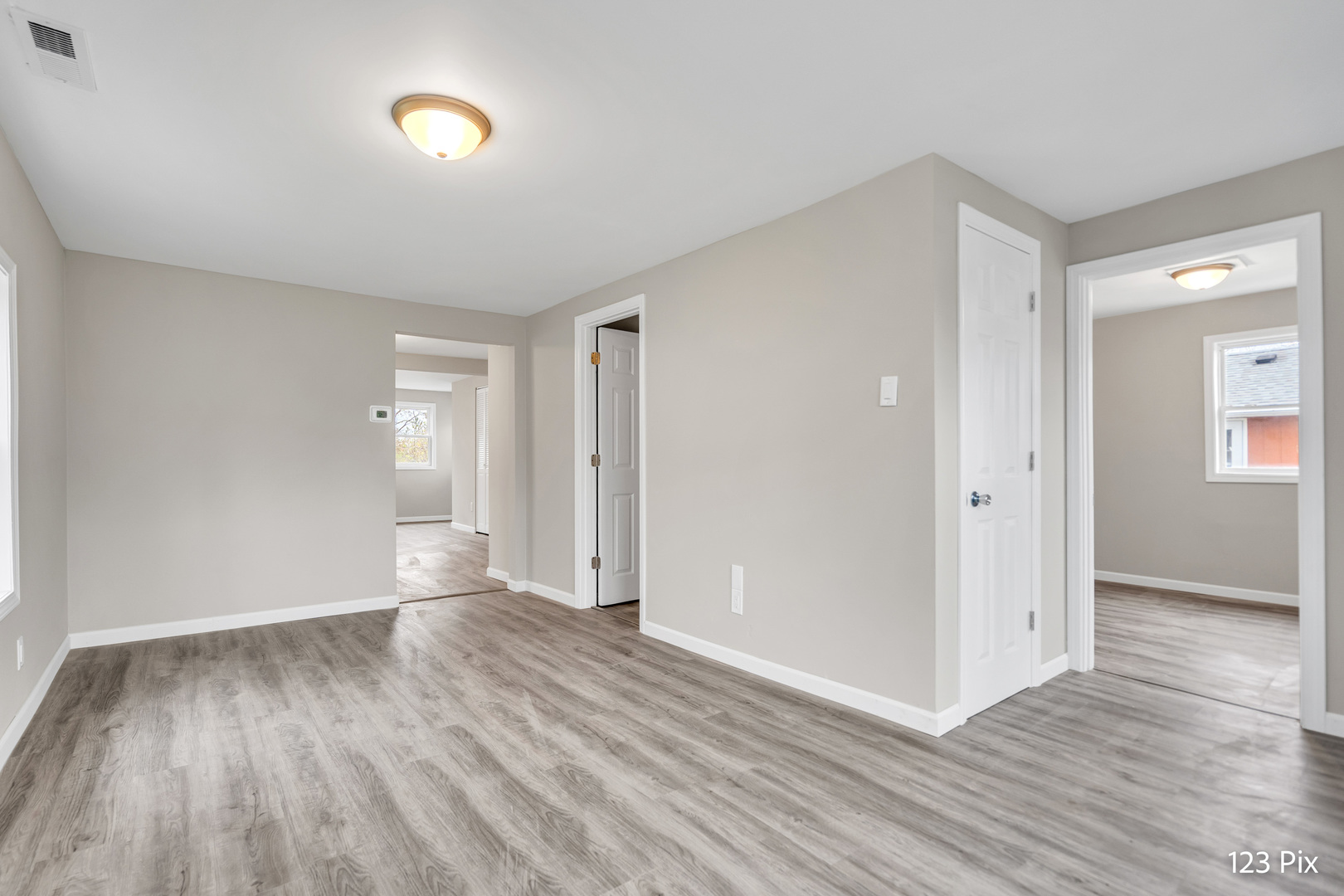 24522 Norelius Avenue Round Lake, IL 60073 - Photo 6 of 20