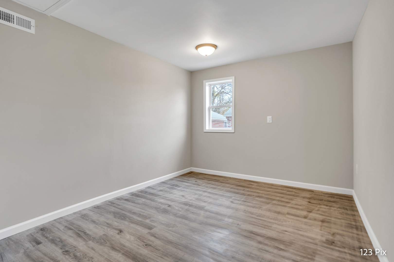 24522 Norelius Avenue Round Lake, IL 60073 - Photo 8 of 20