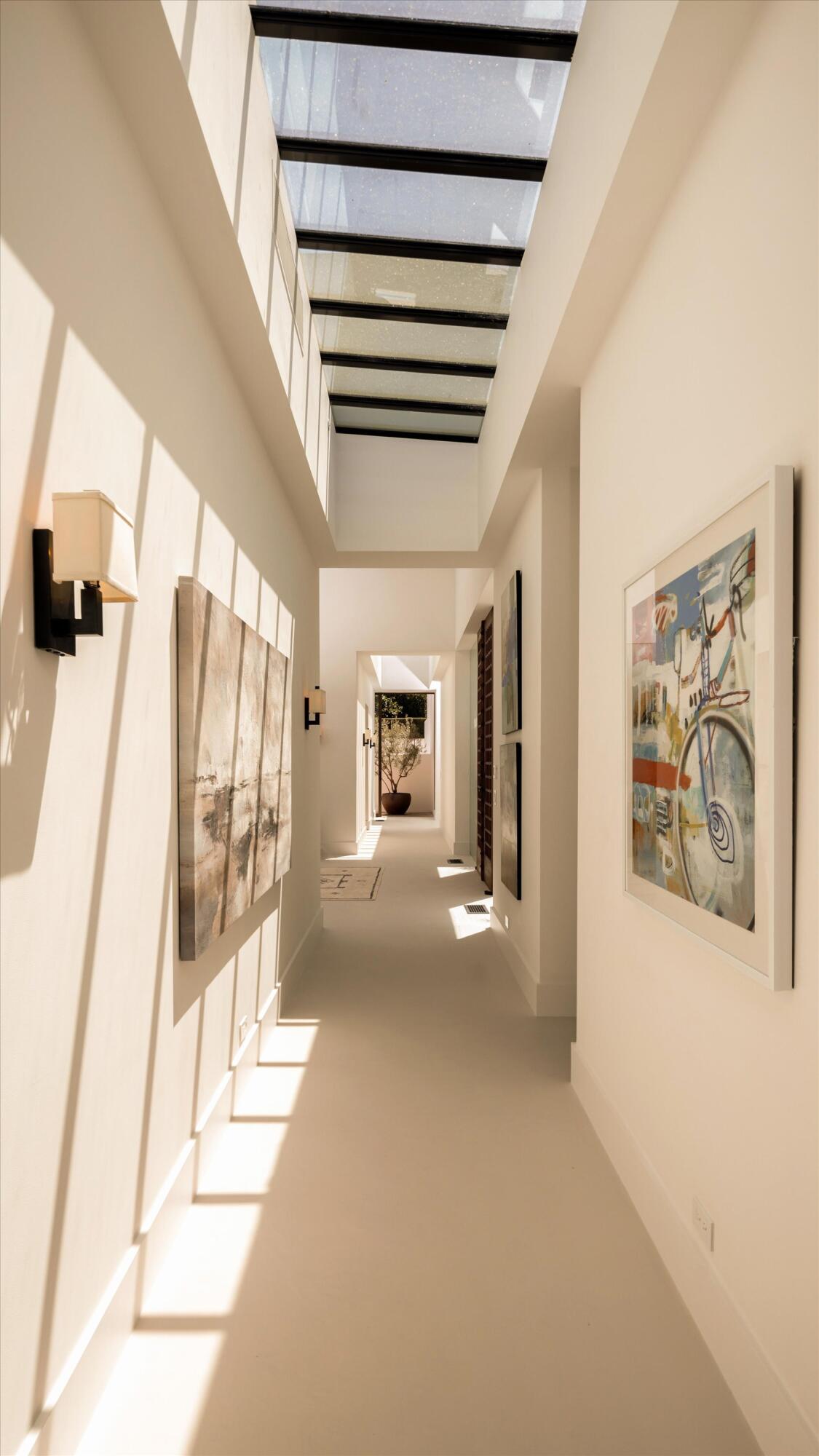356 Woodley Road Montecito, CA 93108 - Photo 7 of 68 08-HALL 356 Woodley Rd - 8