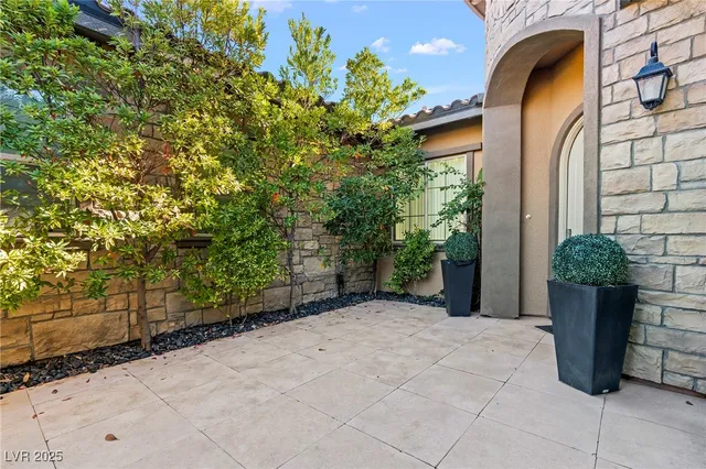 $8,000 | 12143 Dorada Coast Avenue, Las Vegas, NV 89138