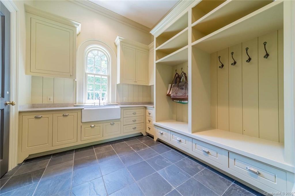 401 Eastover Road Charlotte, NC 28207 - Photo 18 of 46 Gallery Image 18