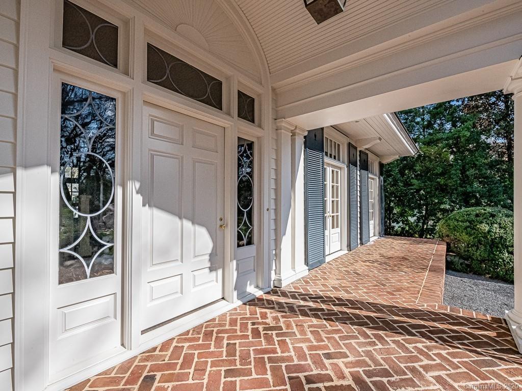 401 Eastover Road Charlotte, NC 28207 - Photo 3 of 46 Gallery Image 3
