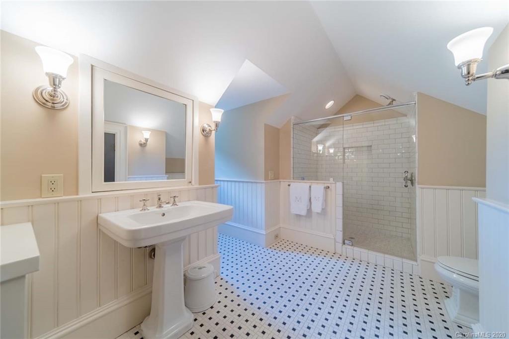 401 Eastover Road Charlotte, NC 28207 - Photo 34 of 46 Gallery Image 34