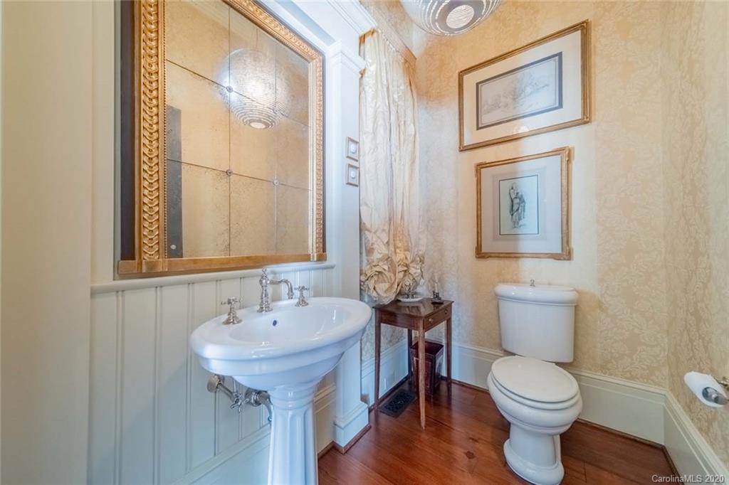 401 Eastover Road Charlotte, NC 28207 - Photo 10 of 46 Gallery Image 10