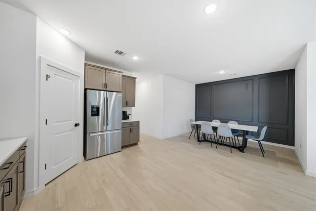 $349,000 | 302 Alder Loop, Anahuac, TX 77514