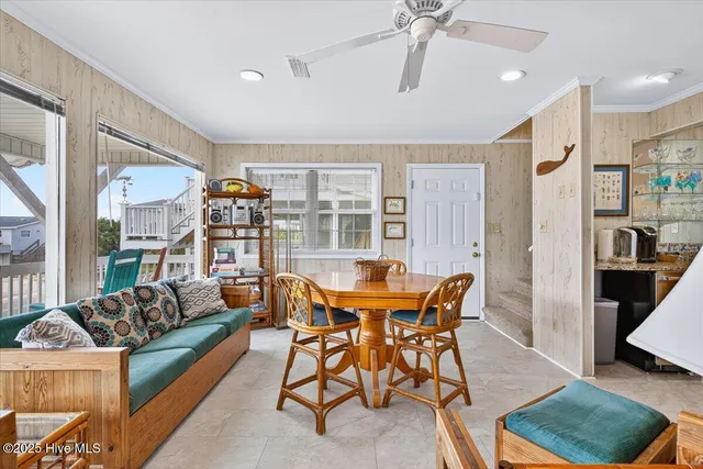 $1,298,000 | 327 East 1st Street, Ocean Isle Beach, NC 28469