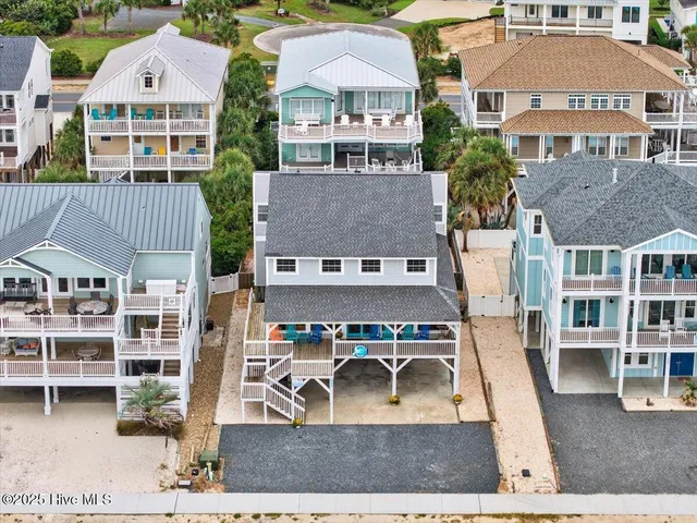 $1,298,000 | 327 East 1st Street, Ocean Isle Beach, NC 28469