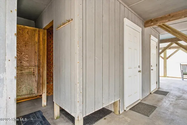 $1,298,000 | 327 East 1st Street, Ocean Isle Beach, NC 28469