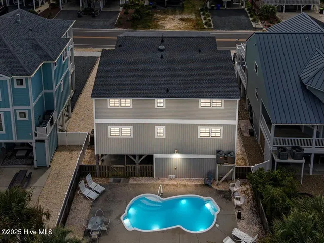 $1,298,000 | 327 East 1st Street, Ocean Isle Beach, NC 28469