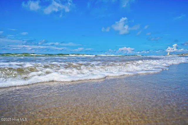 $1,298,000 | 327 East 1st Street, Ocean Isle Beach, NC 28469