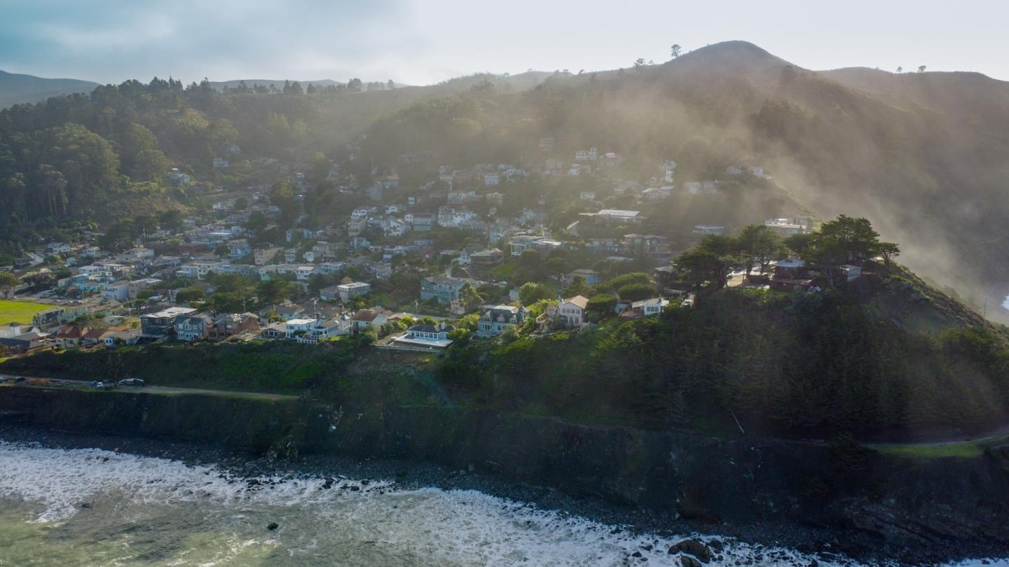 189 Kent Road Pacifica, CA 94044 - Photo 15 of 15 a view of a house with a yard