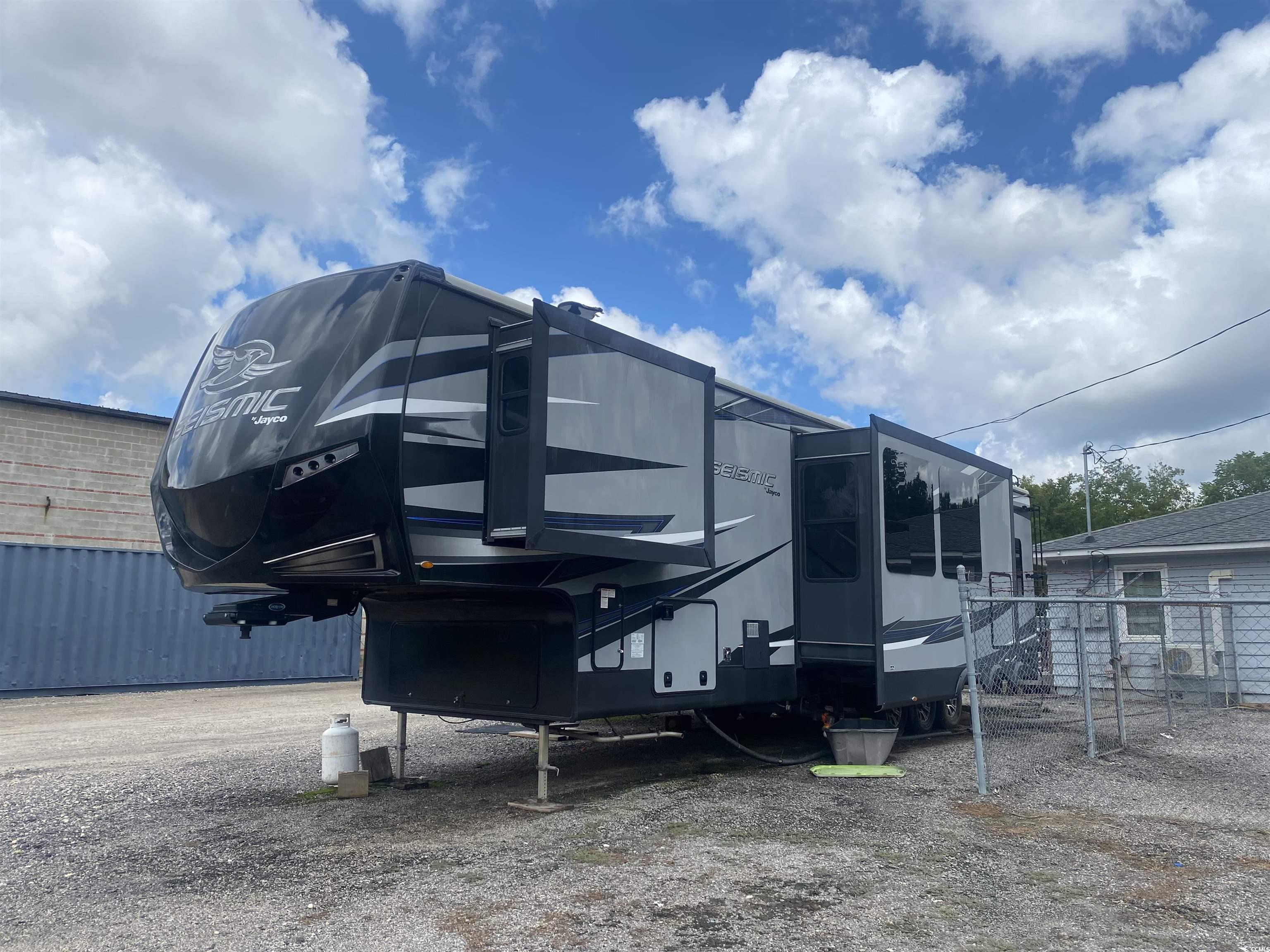 2433 Old Corner Court Marion, SC 29571 - Photo 15 of 18 Back of property