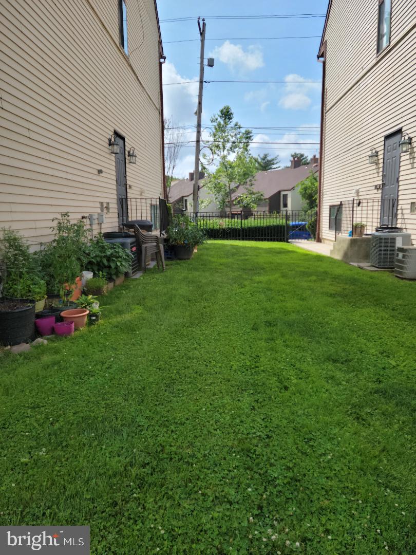 9536 State Rd., Unit A Philadelphia, PA 19114 - Photo 15 of 16 Side Exterior