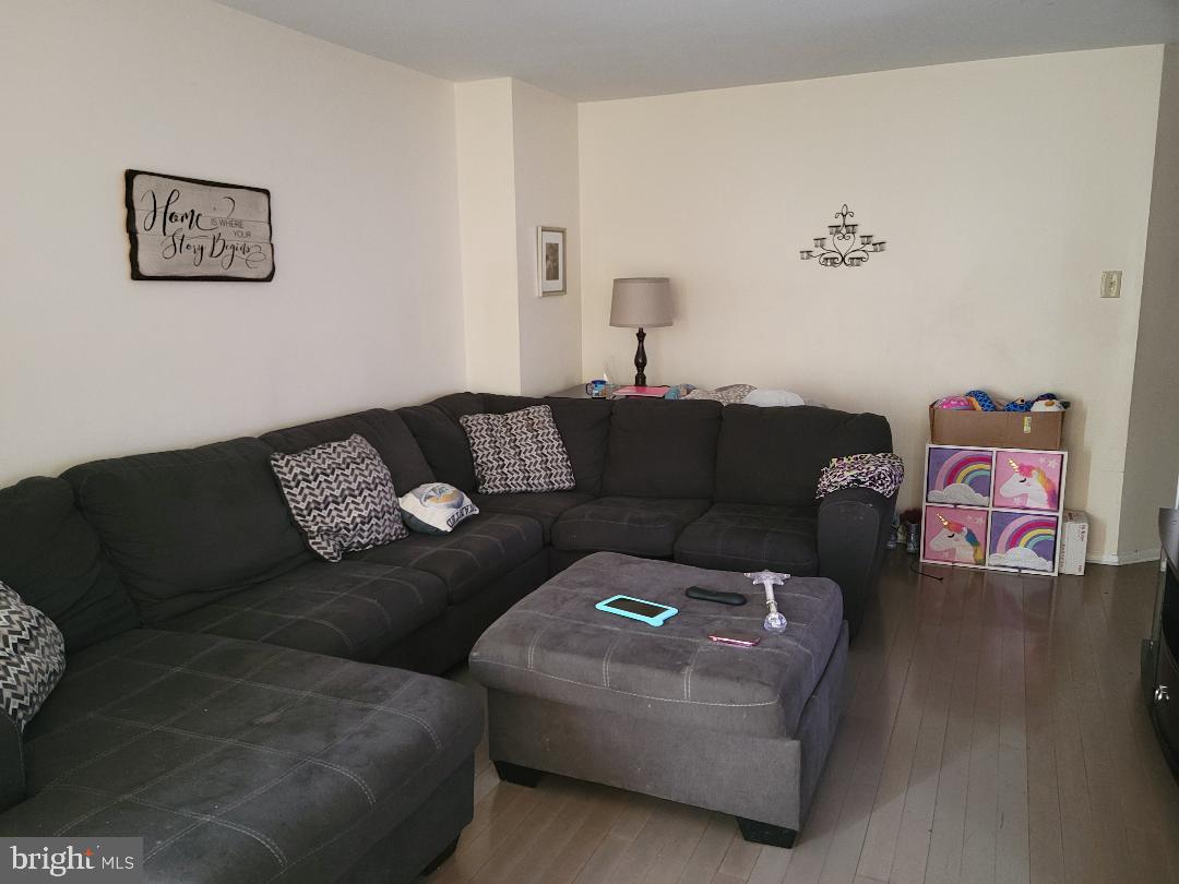 9536 State Rd., Unit A Philadelphia, PA 19114 - Photo 5 of 16 Living Room