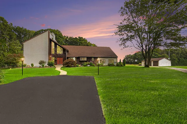 $1,000,000 | 5821 West 88th Street, Fremont, MI 49412