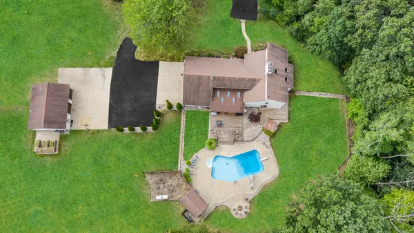 $1,000,000 | 5821 West 88th Street, Fremont, MI 49412