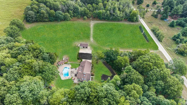 $1,000,000 | 5821 West 88th Street, Fremont, MI 49412